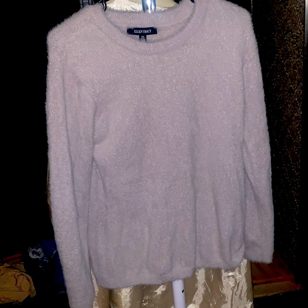Cute n warm Ellen Tracy sweater